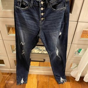 Kancan size 27 skinny distressed leg dark denim